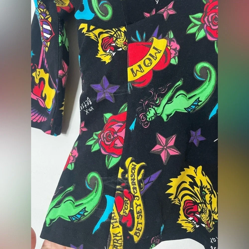 Betsey Johnson Corset Raglan Tattoo Print
Top from her 80th Birthday Collection - Picture 7 of 9